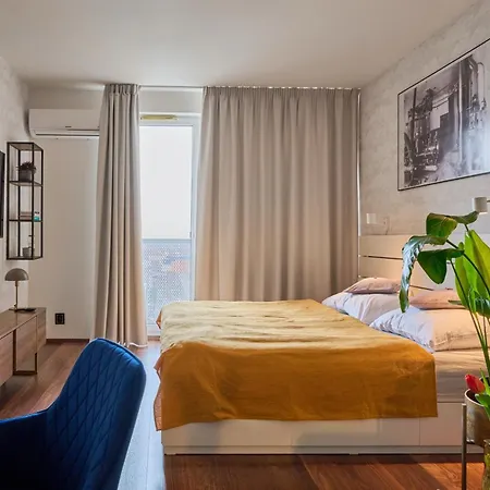 High-Sky O2 Arena Apartment With Garage Parking And Ac-2