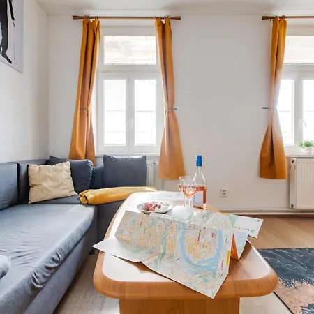 Sunshine Apartment Near The City Center-3