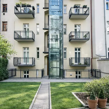 Residence Dobrovskeho 30-3
