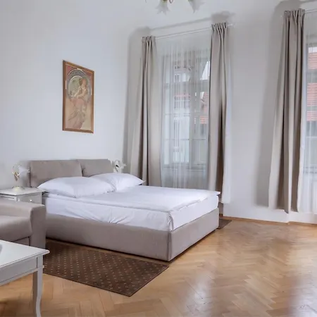 Three Golden Crowns Apartments-3