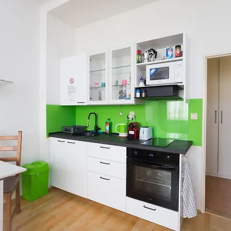 Nice Apartment By The Center-2
