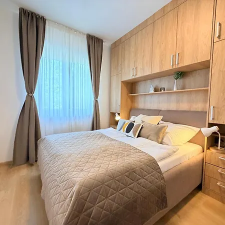 Parkside Apartments Prague-2