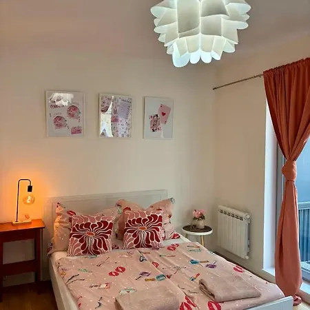 Free Parking Apt With Grand Terrace-2