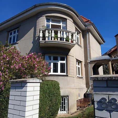Sweet Home Apartment Kobylisy-2
