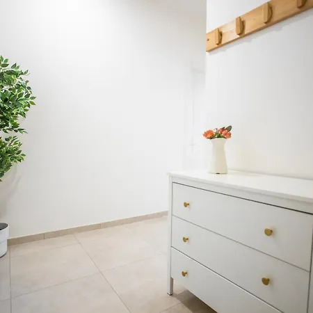 Beautiful Apartment By Stromovka Park-3