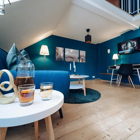 Exclusive 2 Floor Design Studio-2
