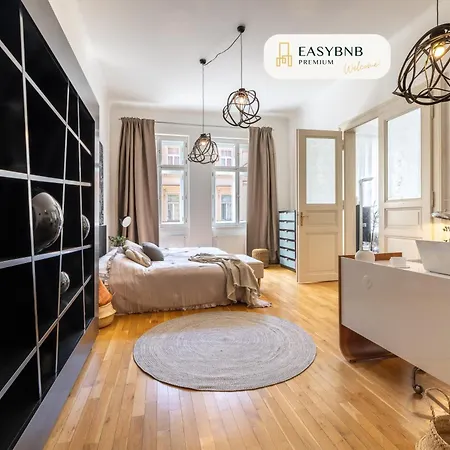 Spacious 3Br Apartment In Lesser Town By Easybnb Premium-2