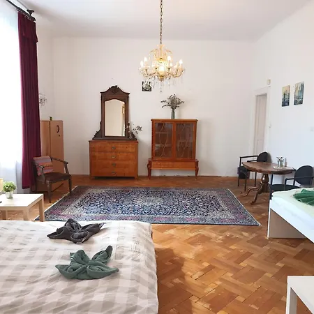 Rooms In Prague-Big+Comfy-2