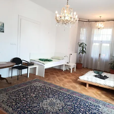 Rooms In Prague-Big+Comfy-2