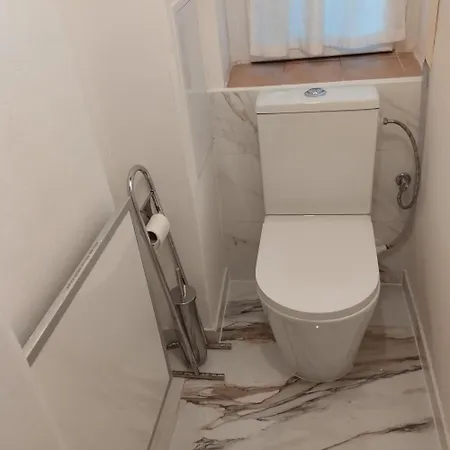 Comfy Home In Vinohrady-2