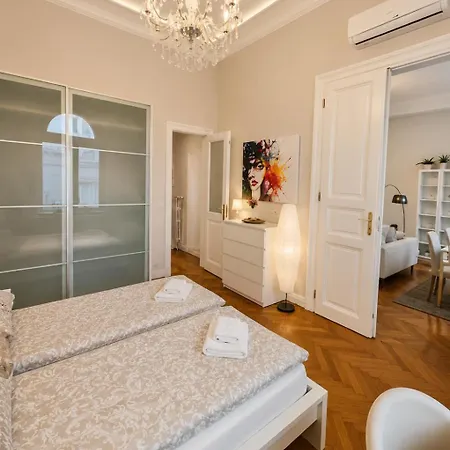 Domira Four Reasons Apartment-3