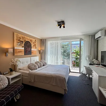 Grand Petit Hotel-3