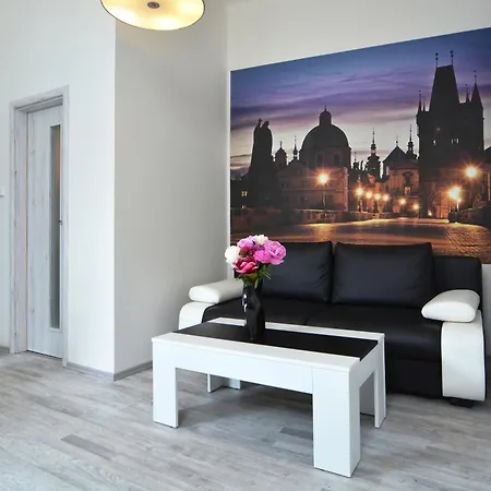 Navratilova Apartments-3