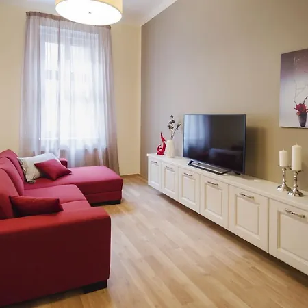 Apartment Za Poricskou branou-3