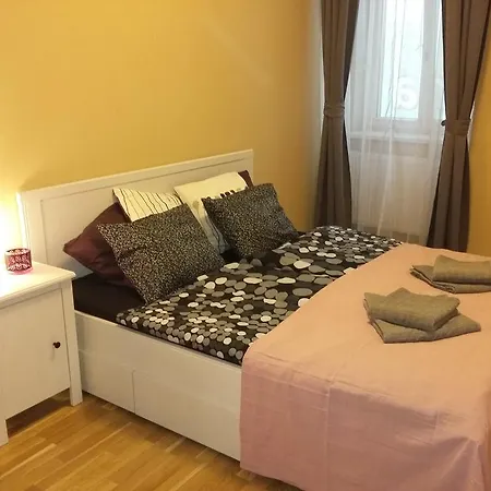 Not Possible To Book !!! Apartment Vltavska B-3