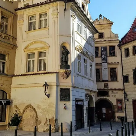 Apartments Tynska 7, Heart Of Old Town Prague-3