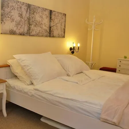 Atmospheric Quiet Apartment-3