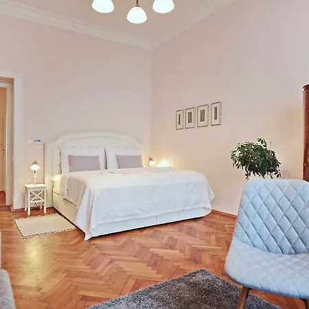 Apartment In The Heart Of Prague-3