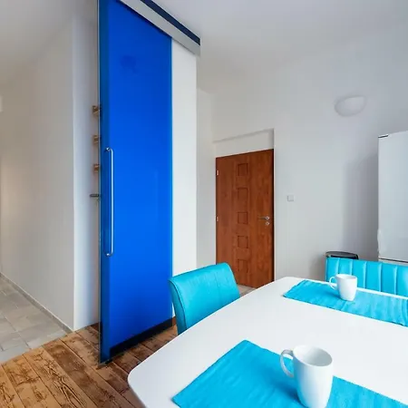 Bright Apartment Few Steps From Centre-2