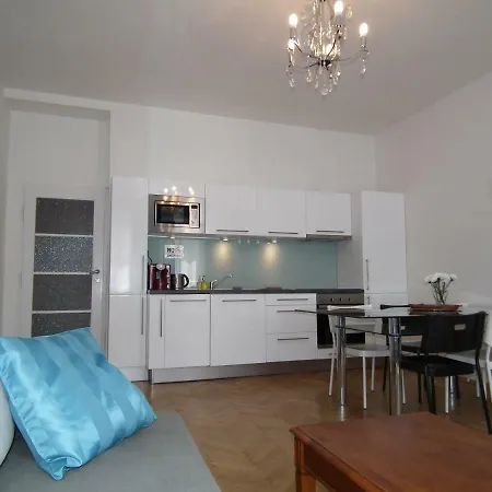 Old Town Spacious Apartment-3