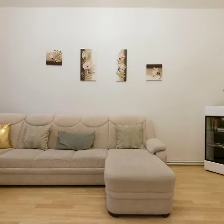 Spacious apartment near Wenceslas Square-3