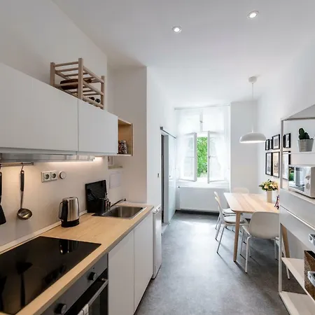Apartment Slavikova 11-3