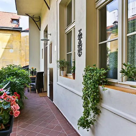 Apartment Nebovidy I - Historic Centre - Terrace - Air Conditioning-3