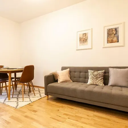Prague Expat House-2