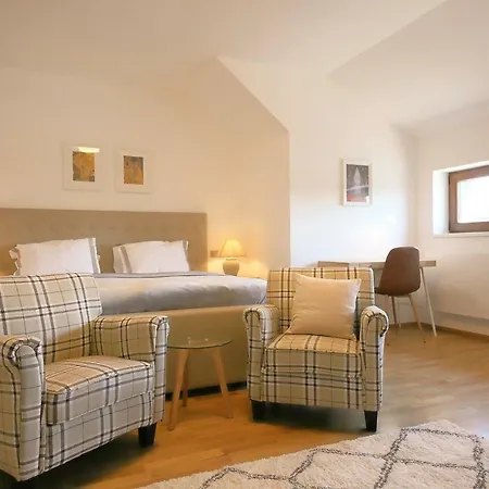 Prague Expat House-3