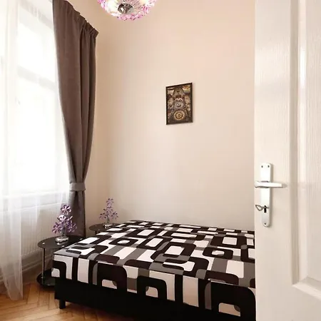 Apartment Near The Charles Bridge-2