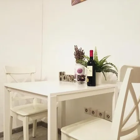 Apartment Happy 11-3