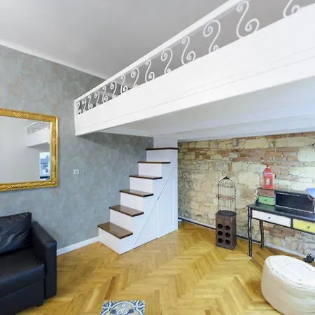 Pinkova Apartments-2