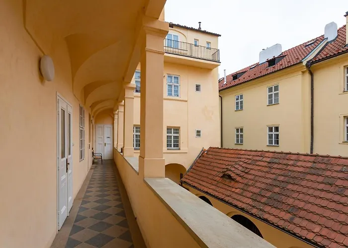 Mostecka Apartment