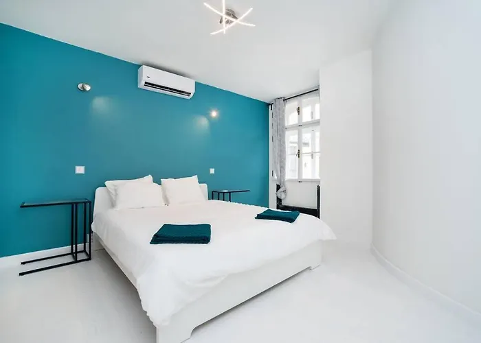 Old Town 1 Bedroom Oasis With Ac And Double Shower Praga, Repubblica Ceca