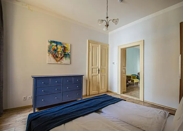 For Celebrations Spacious 3Bdr Apartment With Balcony Прага, Чехія