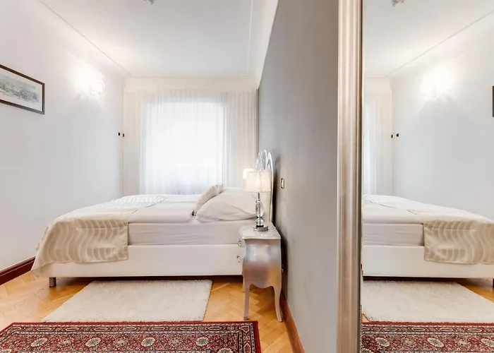Charles Bridge Royal Apartments - Castle District Prague, Czech Republic