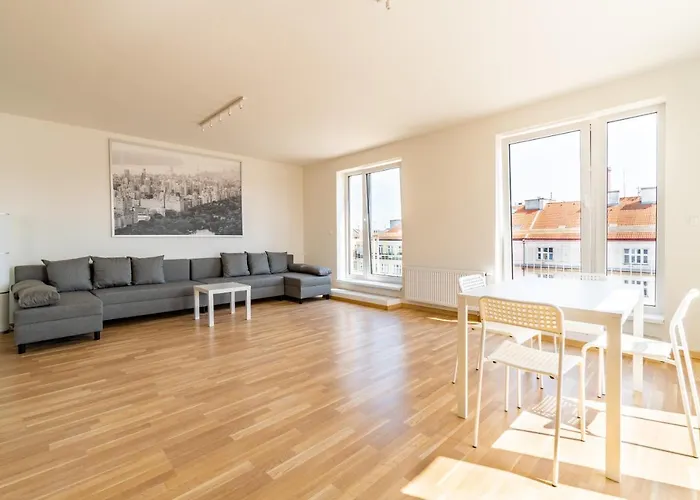 Penthouse # 81 With Panoramic City View In Elite Rezidence With Free Parking Praga, Czechy