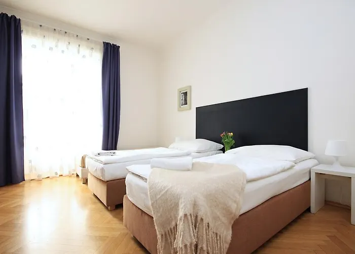 Quadrio Bedroom Central