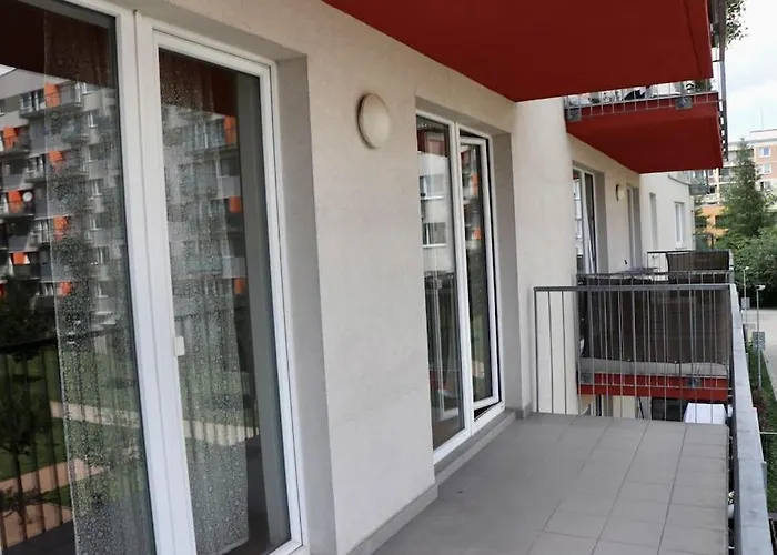 Apartment Hurka - 15 Min Do Centra, Garaz