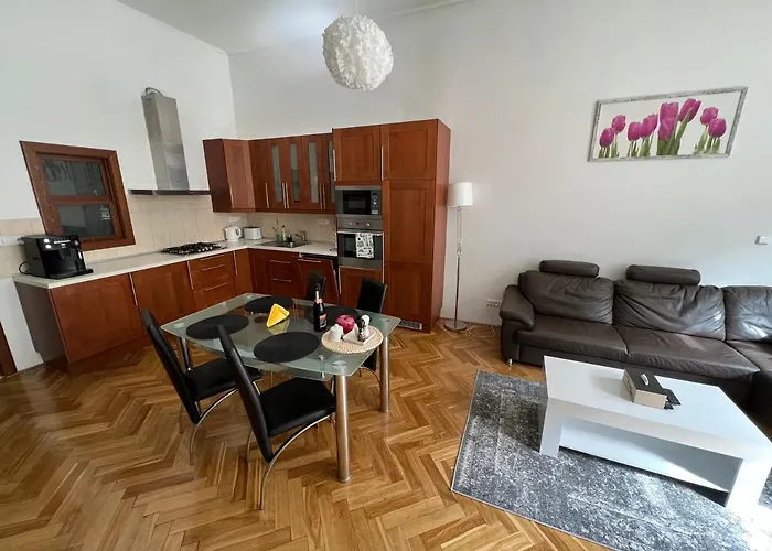 The Old Town'S Apartment