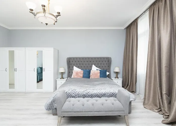 Luxury Central 150M2 Apartment On Wencelas Square With Private Garage