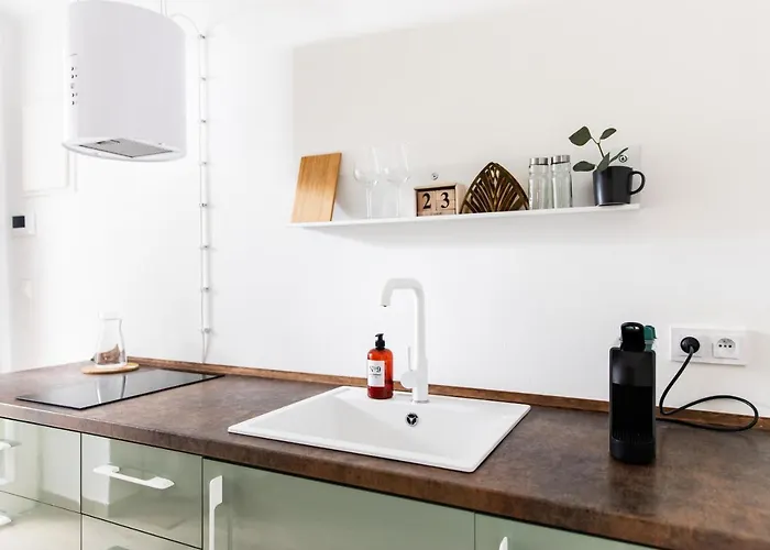Cozy Modern Studio In Prague'S Absolute Center, República Checa