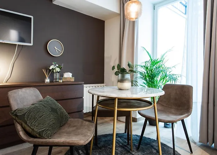 Cozy Modern Studio In 'S Absolute Center