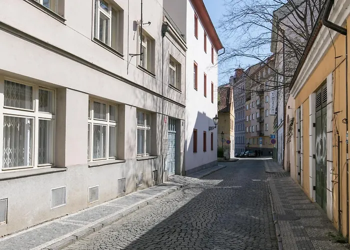 Cozy Apartment In Quiet Courtyard Near Charles Bridge Praga, Czechy