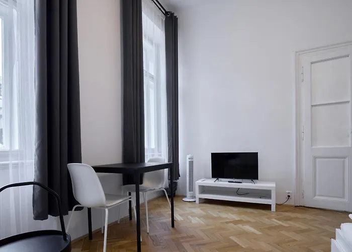 Archibald Flats Prague