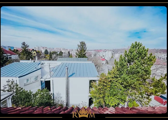 Rm Luxury In Prague • 6 People • Free Parking • Pets