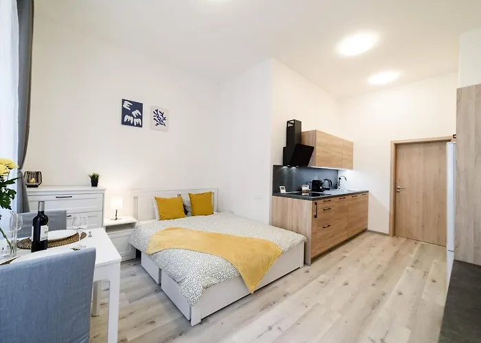 New Apartments Near Dancing House Prag, Tschechische Republik