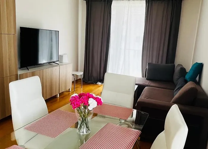 Apartment Hurka - 15 Min Do Centra, Garaz
