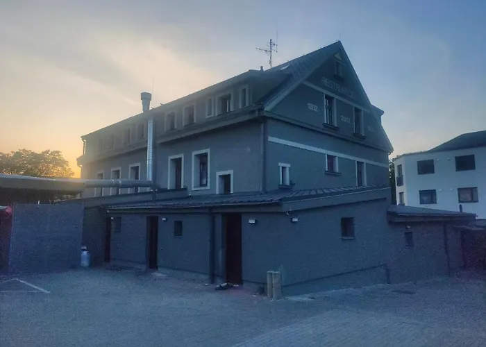 Sun-House Pension - Parkingfree Limited Spaces-