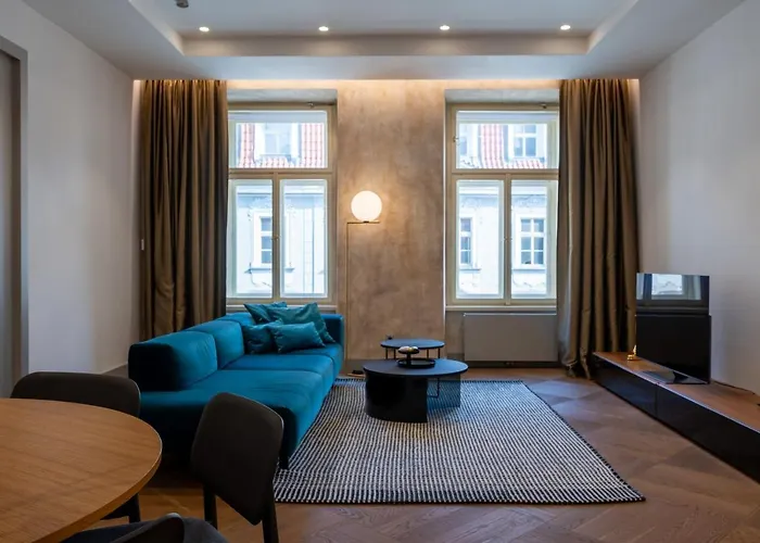 Luxury Old Town Apt, Parking
